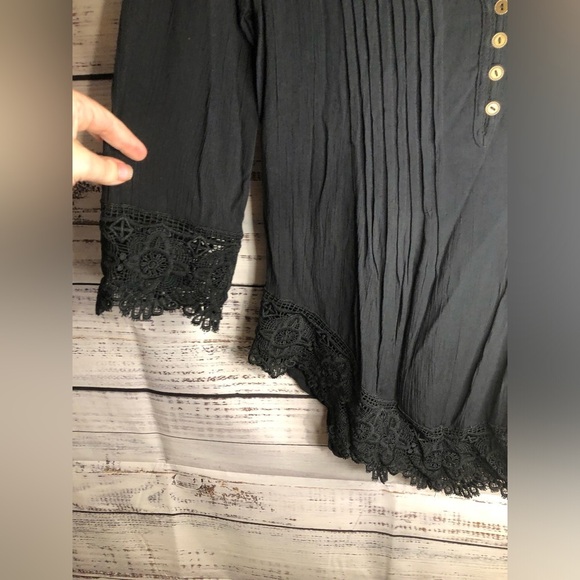 VENUS Black Bell Sleeve Blouse with Asymmetrical Hem - Picture 7 of 14